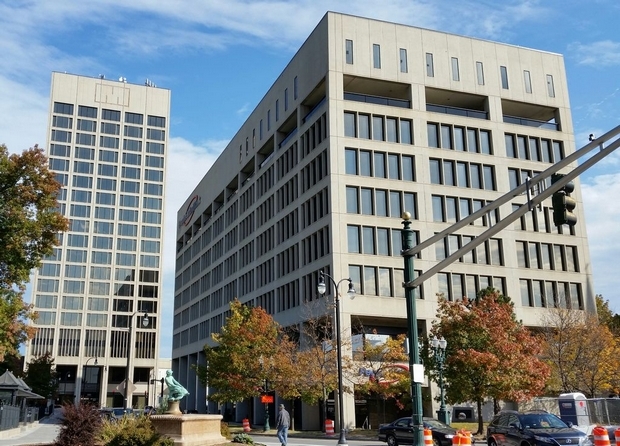 Franklin Realty Inks KnightDik Insurance To 10Year 6,739 Franklin Realty Inks KnightDik Insurance To 10Year 6,739