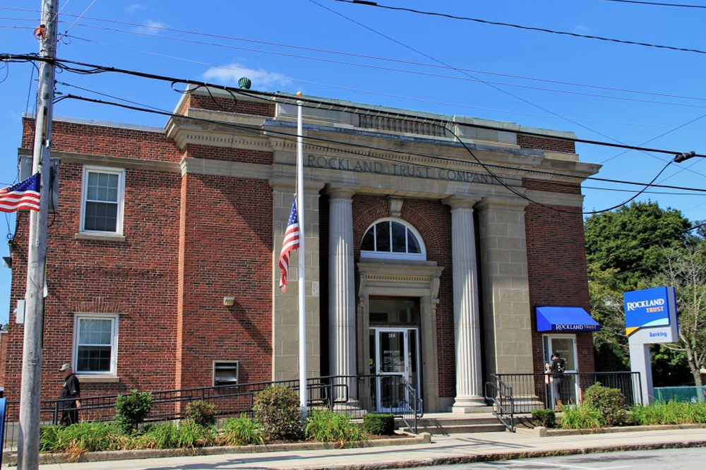 Two Commercial Lending Executives Elevated by Rockland Trust Bank The