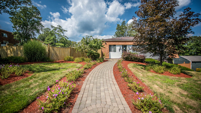 Philmor Rei Completes 47 6m Apartment Buy In Milford From Equity Via Cbre Ne The Real Reporter